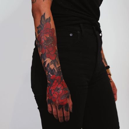 红花配蛇主题的12款纹身图案作品