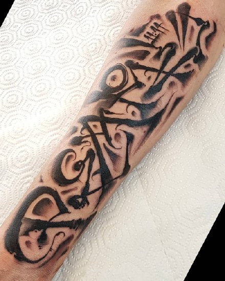 好看的一组涂鸦花体字纹身图片作品