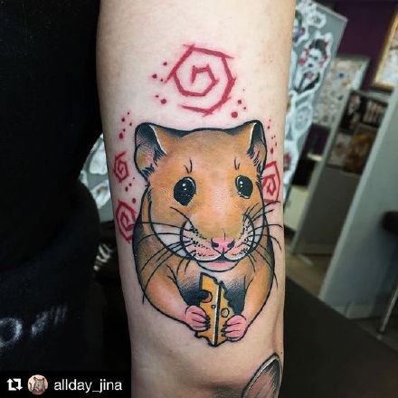 适合属鼠人的几款老鼠小纹身作品