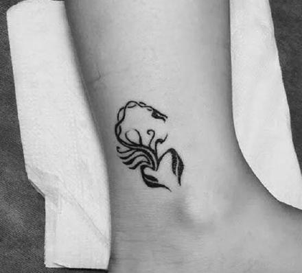 十二星座--天蝎座Scorpio的一组蝎子纹身图案