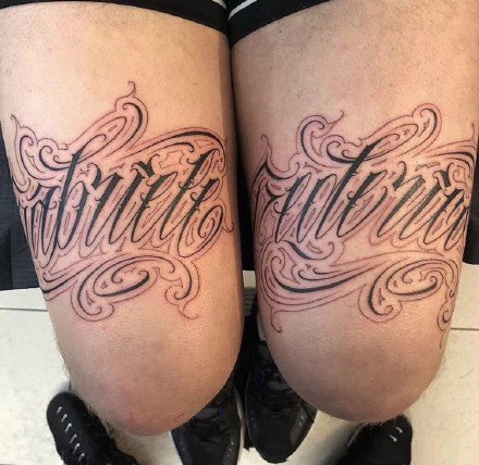 不错的一组花体字纹身作品图片