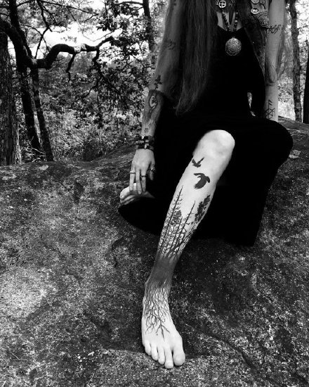 好看的一组小树纹身作品