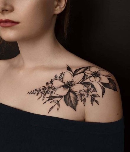 女生肩部的9款黑灰素花纹身图片