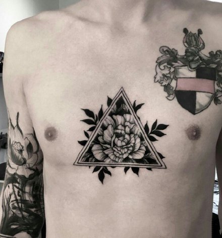 一组男生和女生不同款的黑灰点刺纹身(1/9)