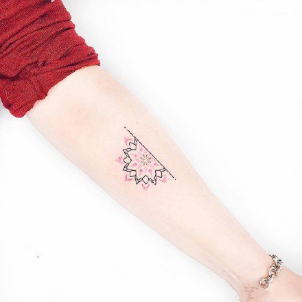 一组女生可爱的小清新彩色手臂纹身图案(4/9)
