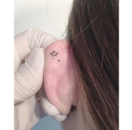 耳朵上的ins风简约小清新纹身图案 ​​​​