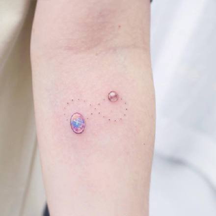 一组简约女生彩色小清新纹身图案欣赏