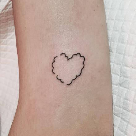 一组可爱的点刺小纹身图案欣赏