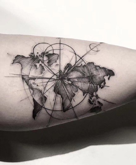 一组酷酷的飞针风格暗色纹身图案