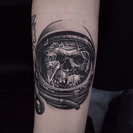 一组青岛刺青黑灰纹身图案