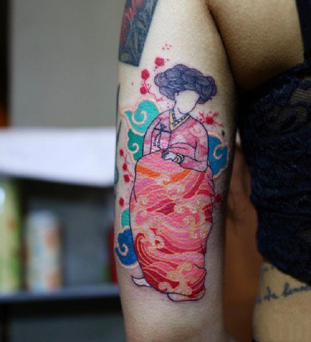 强烈个人特色的彩绘纹身图案