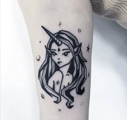 一组黑白动漫人物卡通纹身图案