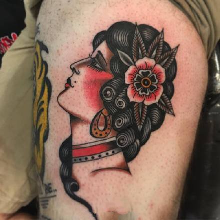 一组oldschool风格的女郎纹身图案