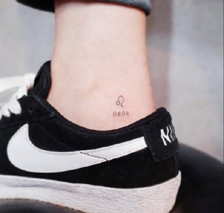 一组脚踝上的小清新纹身图案