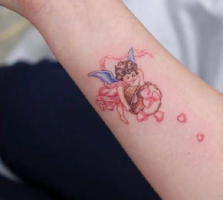 一组可爱到爆彩色小纹身图案