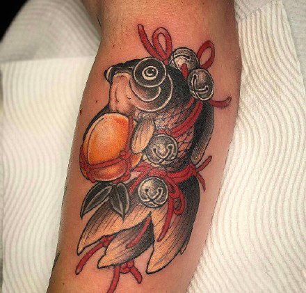 一组传统鲤鱼日式纹身图案