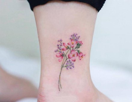 一组彩色小清新质感纹身图案