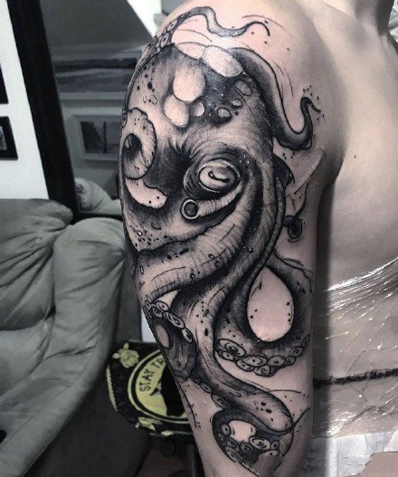 一组黑灰八爪鱼纹身图案