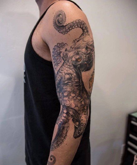 一组黑灰八爪鱼纹身图案