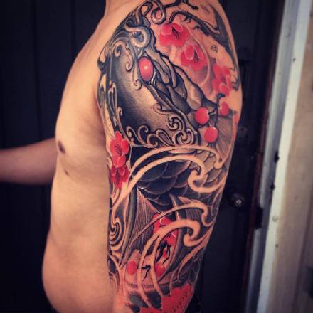 一组传统风格的鲤鱼纹身图案