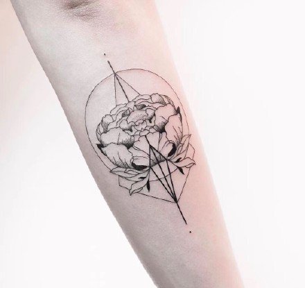 一组线条清新风格纹身图案