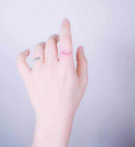 一组小清新简易女生纹身图案