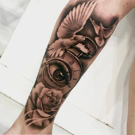 一组写实抽象手臂纹身图案