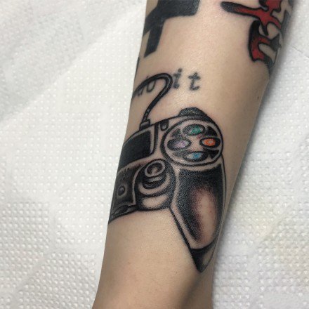 一组创意东京手臂纹身图案