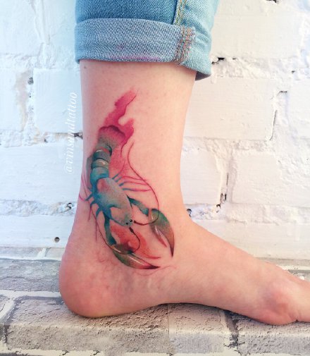 一组美丽的水彩女生纹身图案