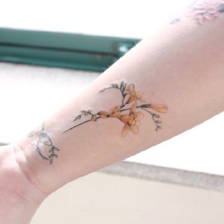一组花卉小清新纹身图案欣赏