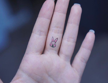 一组手指上的小清新简约纹身图案