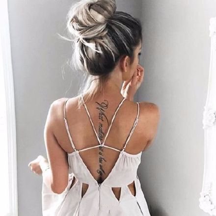 一组女生美背脊柱纹身图案欣赏