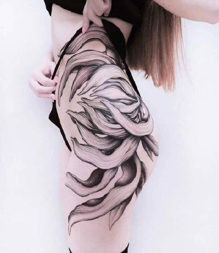 一组大腿侧面纹身性感女生纹身