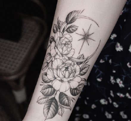 一组素描花纹身图案欣赏