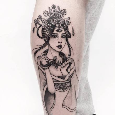 一组暗黑女生肖像纹身图案