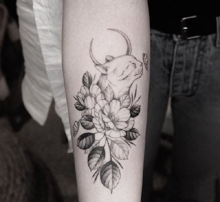 一组绝美的素描花纹身图案