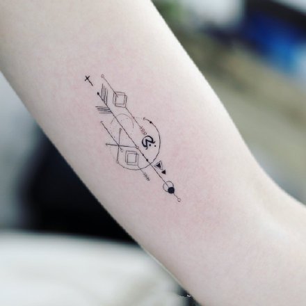 一组彩色小清新女生纹身图案