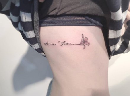 胸下小清新，隐秘而性感