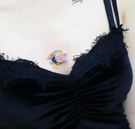 小清新纹身。女生小纹身