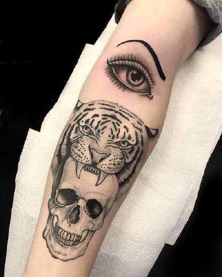 一组帅气的黑灰手臂纹身图案