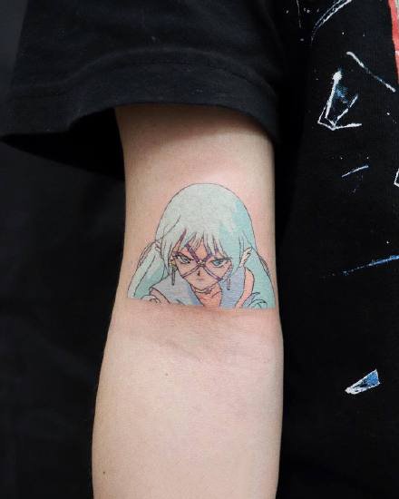 一组手臂彩绘可爱纹身图案