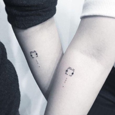 一组简单清新的情侣纹身图案