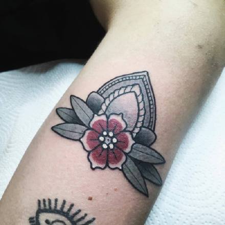 一组欧美特色的手臂纹身图案