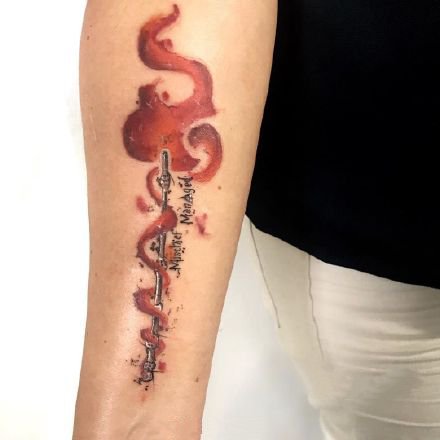 一组彩绘可爱的卡通纹身图案