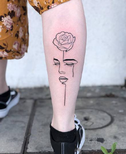 一组带着情绪设计的线条纹身图案