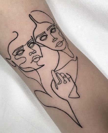 一组带着情绪设计的线条纹身图案