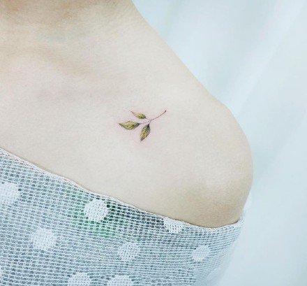 一组小清新树叶纹身图案欣赏