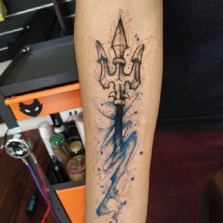 一组超可爱彩绘的手臂纹身图案