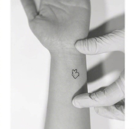 一组超迷你可爱的小纹身图案