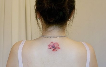 一组小清新女生背部纹身图案